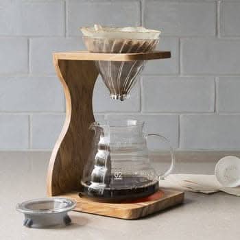 Hario V60 Olive Wood Stand Set Size 02 - Image 4